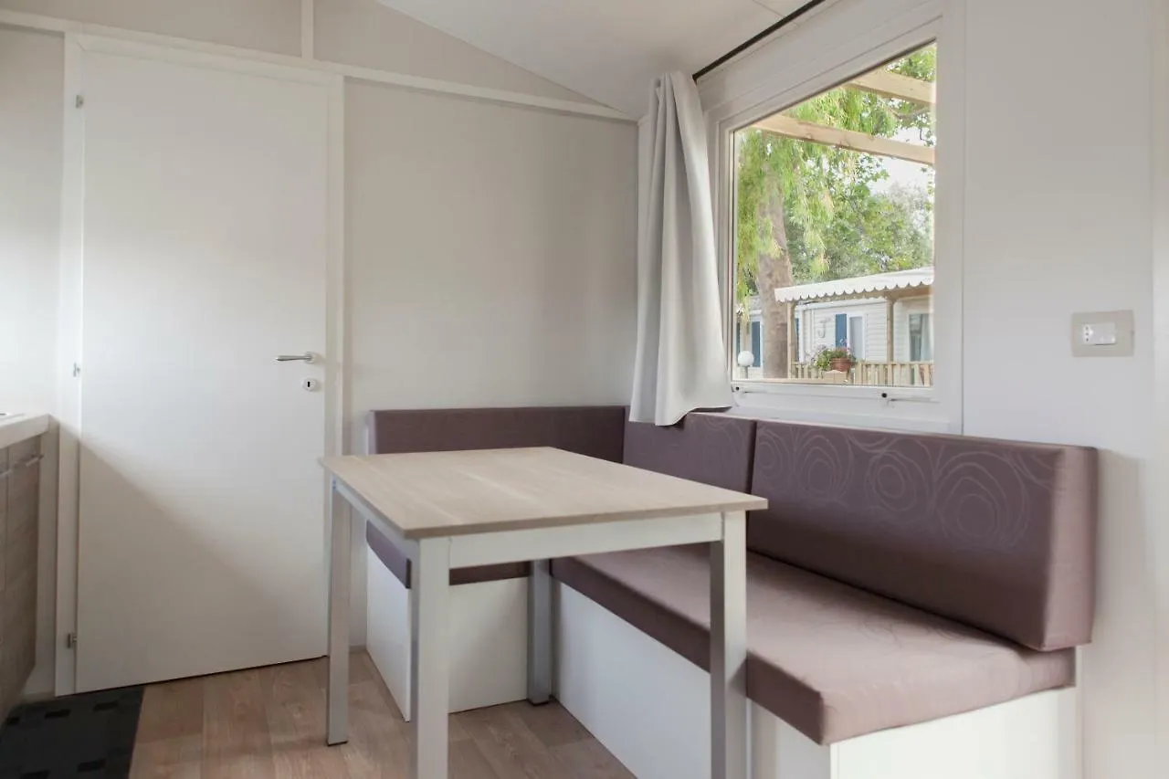 Camping Delfino Albenga Italie